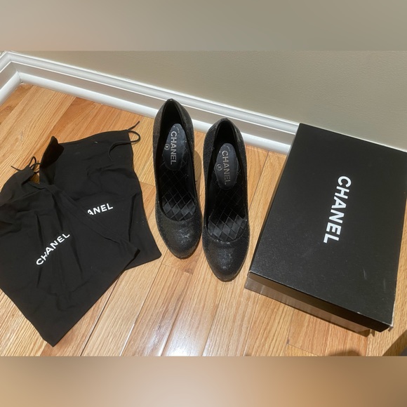 Chanel Sequin Escarpins Pump - Picture 6 of 6